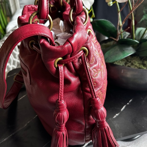 RARE Isabella Fiore Red Quilted Leather Song Bird Embroidered Bag. Like new - Picture 5 of 16